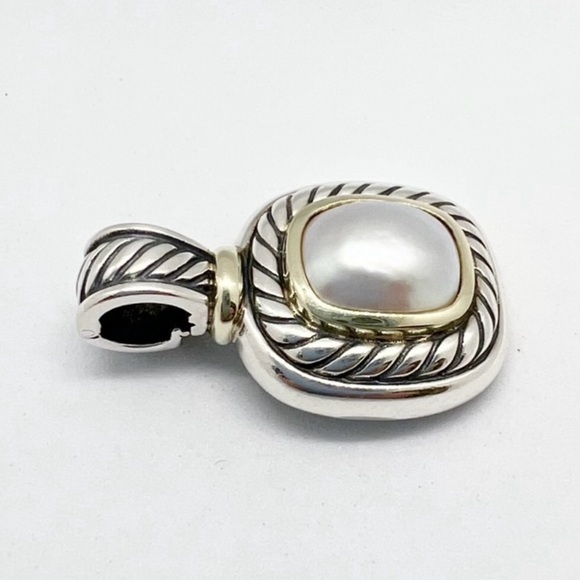 David Yurman Albion Pearl Pendant
Enhancer With Gold - Picture 8 of 8
